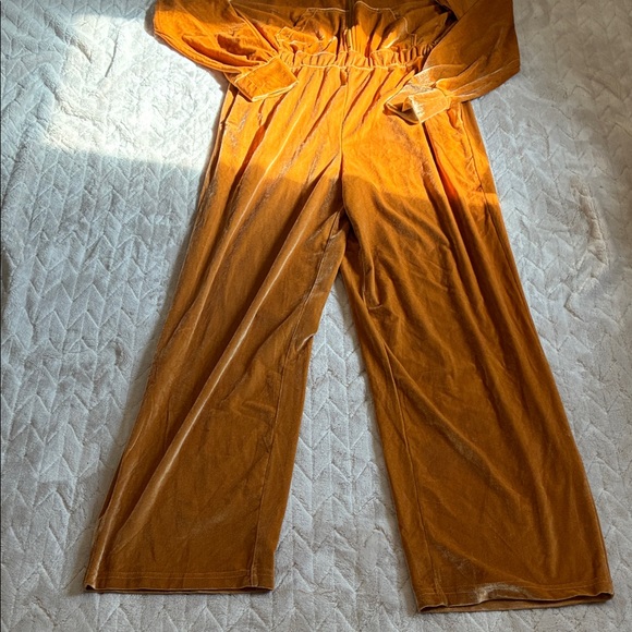 Fabletics Velvet Jumpsuit in Warm Gold - Picture 4 of 8